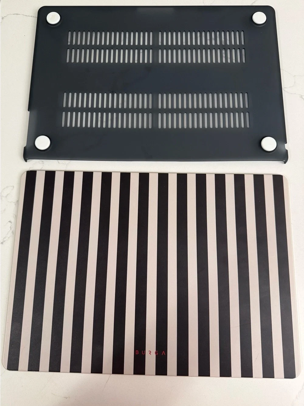 Burga Striped MacBook Cover 15”